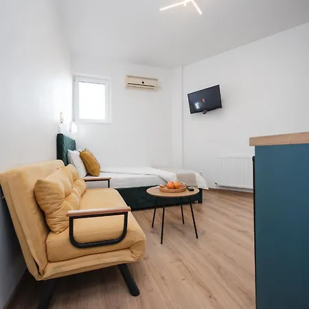 Bienvenue Studio- Steps From Oldtown Apartment *