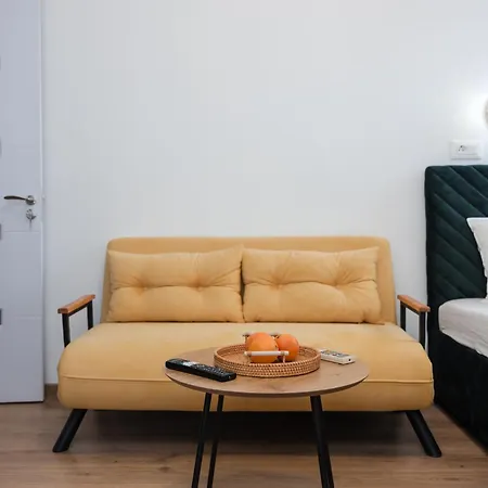 Appartamento Bienvenue Studio- Steps From Oldtown Bucarest