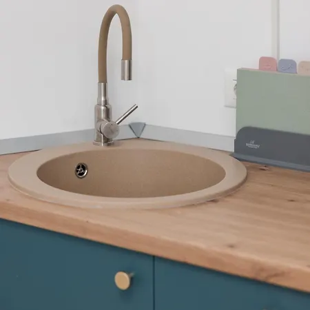 Bienvenue Studio- Steps From Oldtown Apartment *