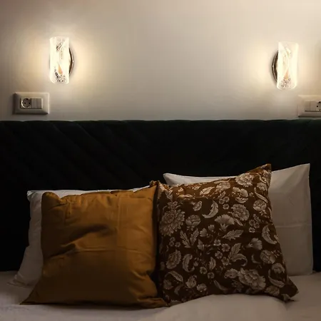 Bienvenue Studio- Steps From Oldtown Apartment