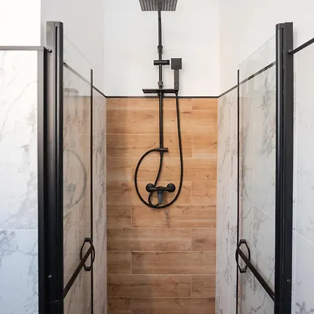 Bienvenue Studio- Steps From Oldtown Apartment