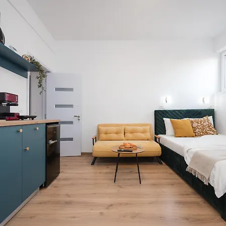 Bienvenue Studio- Steps From Oldtown