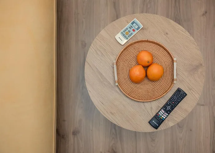 Bienvenue Studio- Steps From Oldtown Bukarest