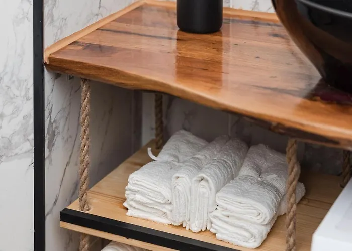 Bienvenue Studio- Steps From Oldtown * Bucureşti