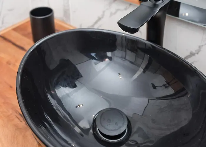 Bienvenue Studio- Steps From Oldtown Bucureşti