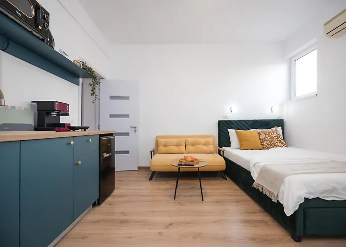 Bienvenue Studio- Steps From Oldtown