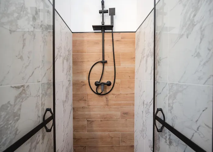 Bienvenue Studio- Steps From Oldtown Apartament Bucureşti