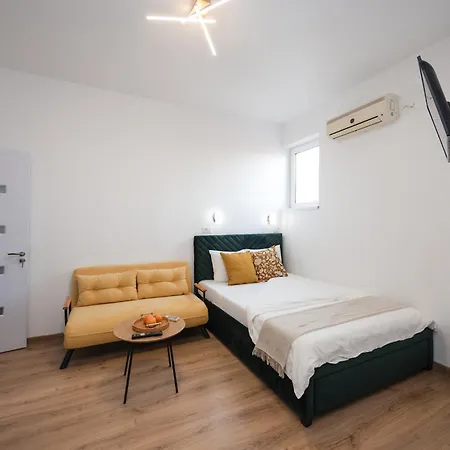 Апартаменты Bienvenue Studio- Steps From Oldtown *